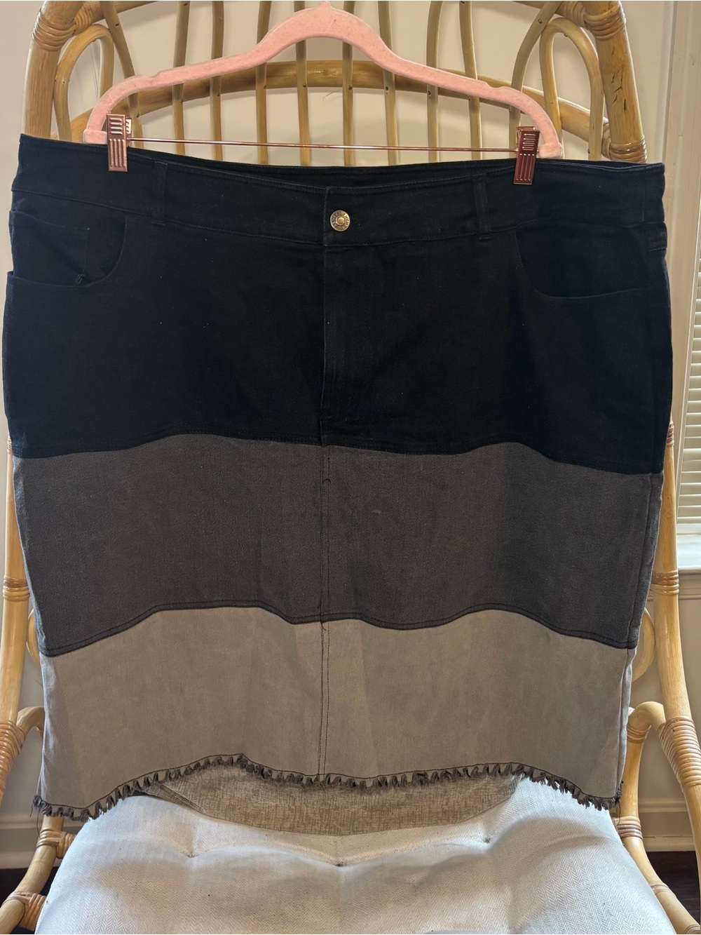 Ashely Stewart Three-Tone Black and Gray Panel Skirt